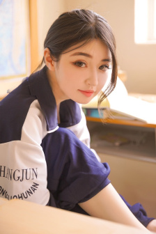 周渝斐
